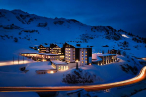 Гостиница Hotel Zürserhof, Цюрс